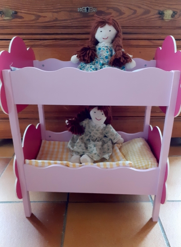 jouet en bois, lit gigogne de poupée, poupée de chiffon, création textile