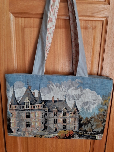 sac, tapisserie recyclée, château d'Azay-le-Rideau, châteaux de la Loire ,création de sac, création textile, modèle unique, recyclage, upcycling
