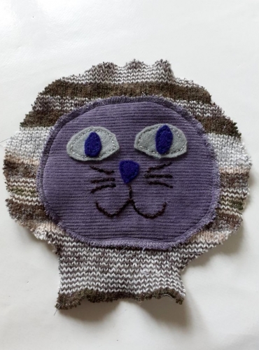 doudou, création de doudou, chat en tricot, pull recyclé, doudou cha