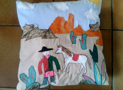 coussin, dessin d'enfant,cow-boy,far-west,création textile 