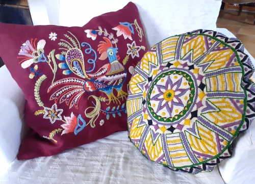 coussins, tissus brodés, broderie, upcycling, décoration