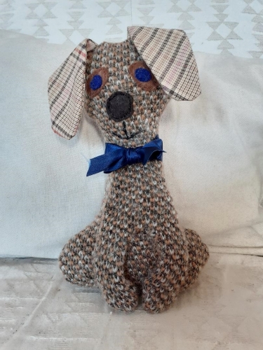 doudou chien, doudou en lainage, tutoriel doudou chien gratuit,patron gratuit doudou chien, création textile, création de doudou, recyclage de tissu