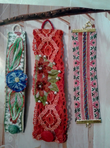 bijoux,bracelets,création textile,bracelet cuir,bracelet galon,bracelet perles